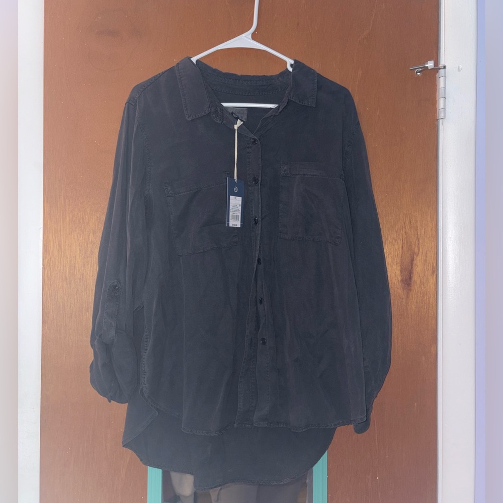 NWT universal thread tencel button up shirt